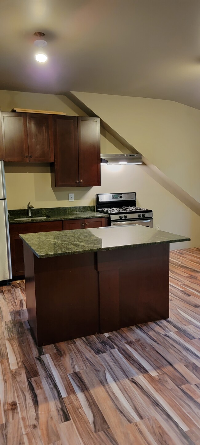 Kitchen - 112 Tyler Dr