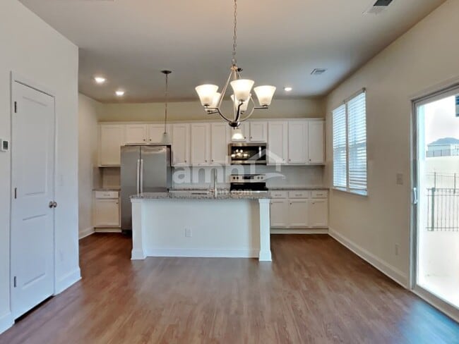 Building Photo - 151 Twin River Dr