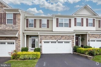 Building Photo - 253 Fairfield Cir W