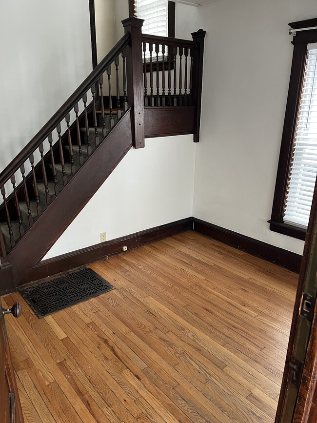 Building Photo - 351 Tennyson Ave