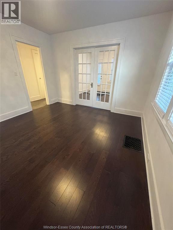 Building Photo - 1479 Parent(Main Floor Unit)