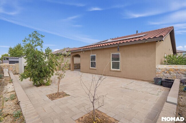 Foto del edificio - 13632 Blackburn Ave
