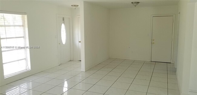 Building Photo - 9249 SW 183rd Terrace