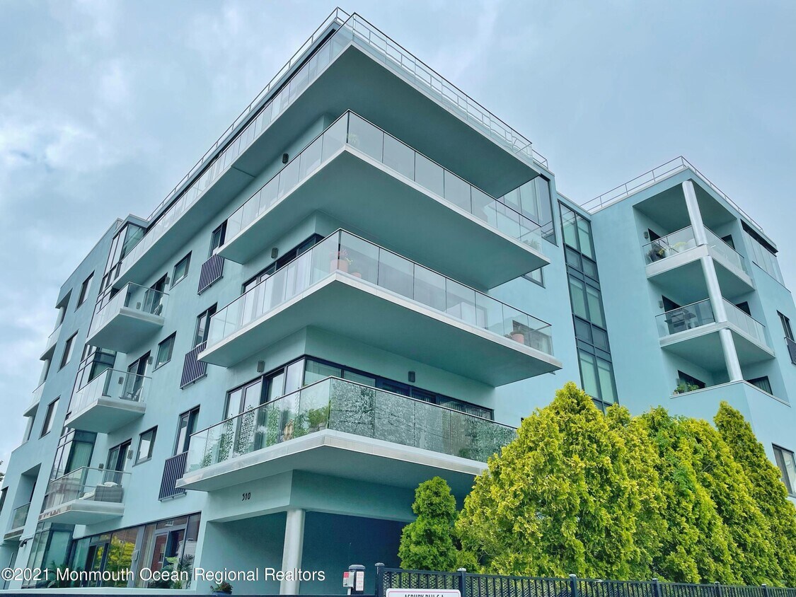510 Monroe Ave Unit 202, Asbury Park, NJ 07712 Condo for Rent in