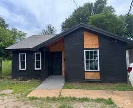 Building Photo - 2499 Calvert Ave