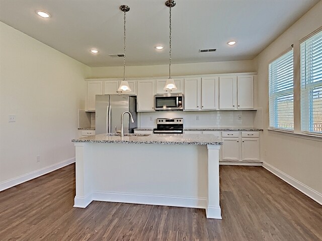 Building Photo - 150 Willowbrook Drive