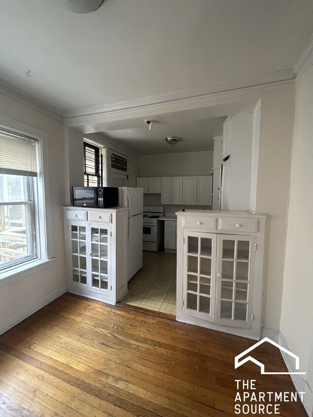 Foto principal - 4402 N Winchester Ave