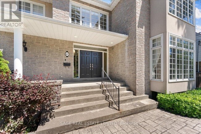 Building Photo - 67 Agincourt Dr