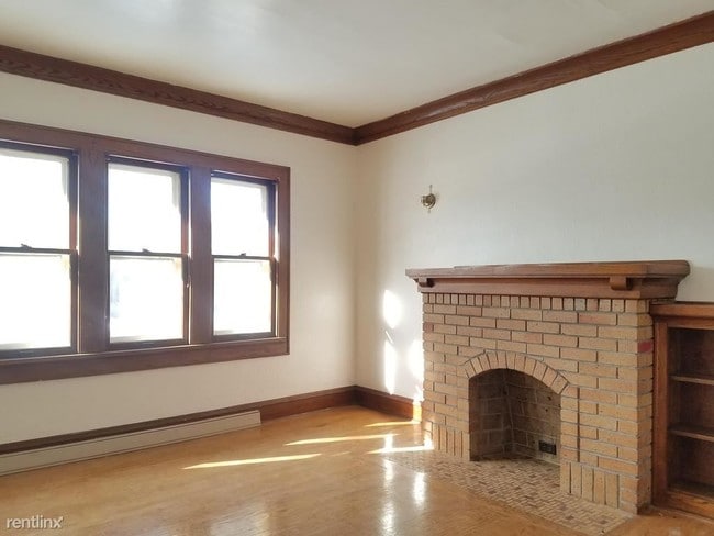 Building Photo - 2546 N 60th St