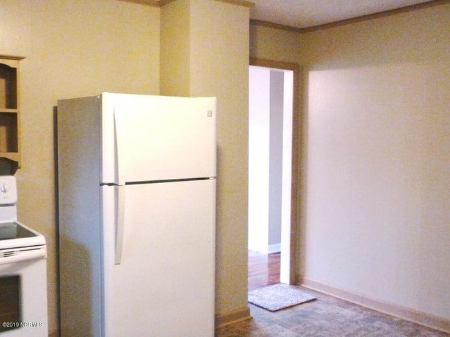 Building Photo - 362 NC-11 S