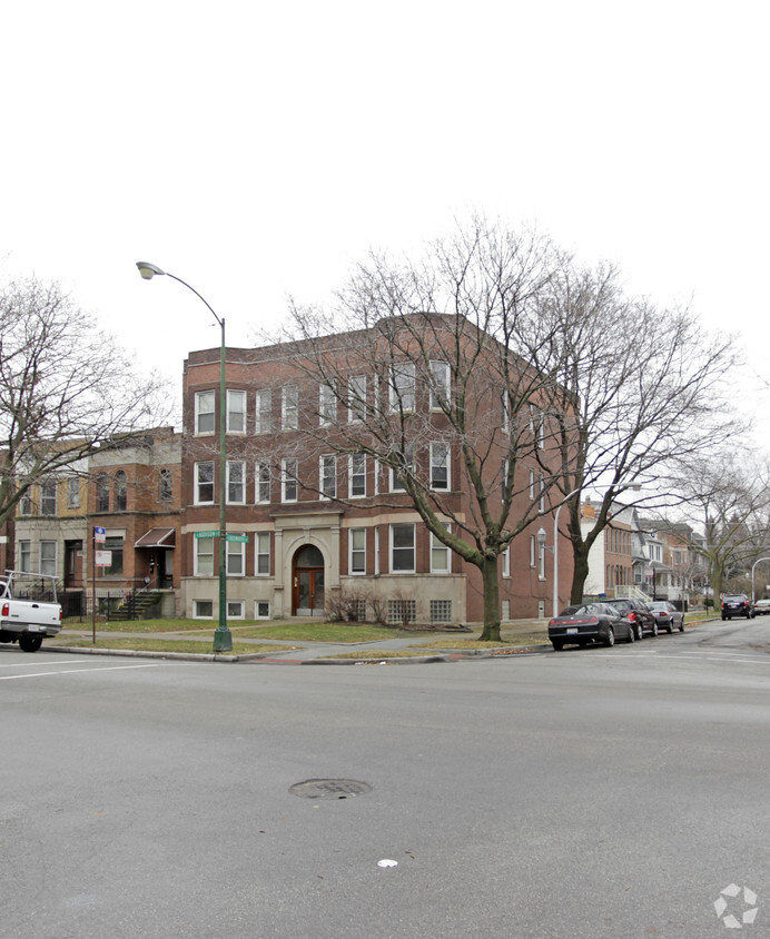 Foto principal - 1523-1525 W Addison St