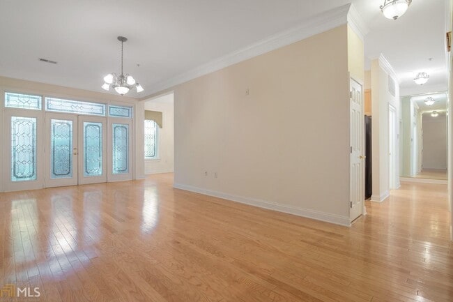 Building Photo - 5415 Northland Dr
