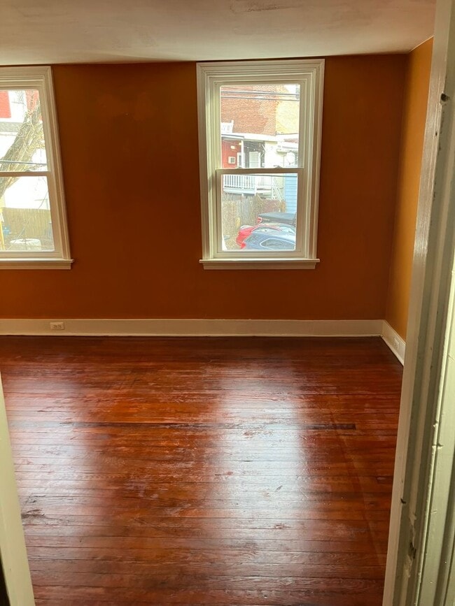 Building Photo - 14 Old Dorwart St