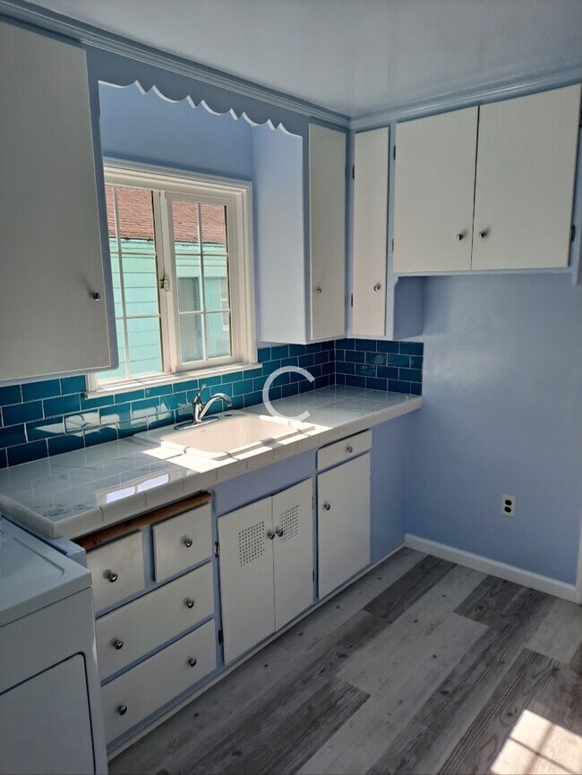 Foto del edificio - 1520 Parker St