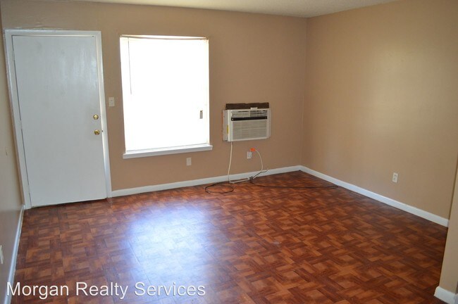 Building Photo - 1821 25th Ct S