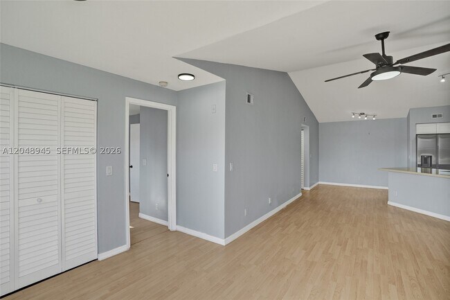Building Photo - 12760 Vista Isles Dr