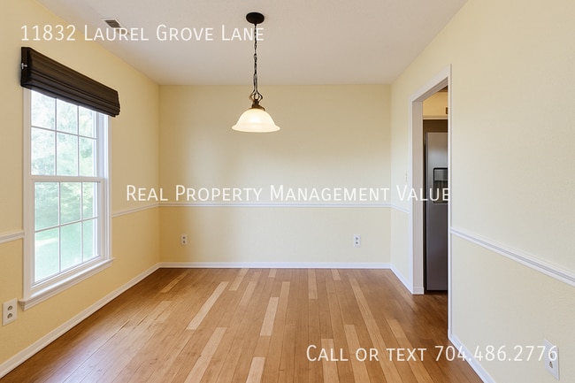 Building Photo - 11832 Laurel Grove Ln