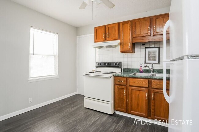 Foto del edificio - 4809 NW Homestead Rd