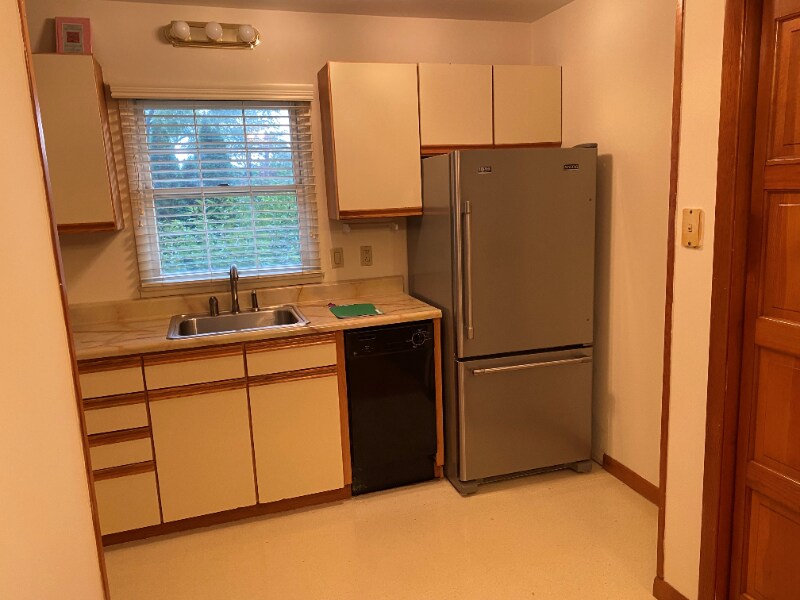 37 Memorial Dr Unit 2B, Chappaqua, NY 10514 Room for Rent in