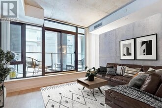 Building Photo - 111 Bathurst St