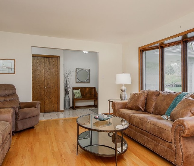 Foto principal - 4050 Gilbert Ave