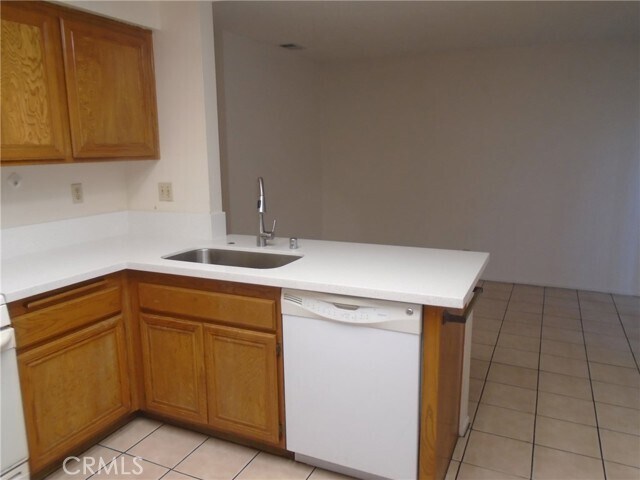 Foto del edificio - 19 Goldstar Pl