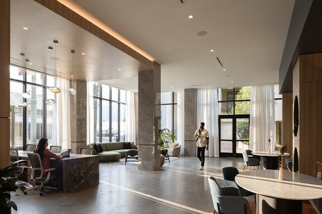 Building Photo - Resa Long Beach
