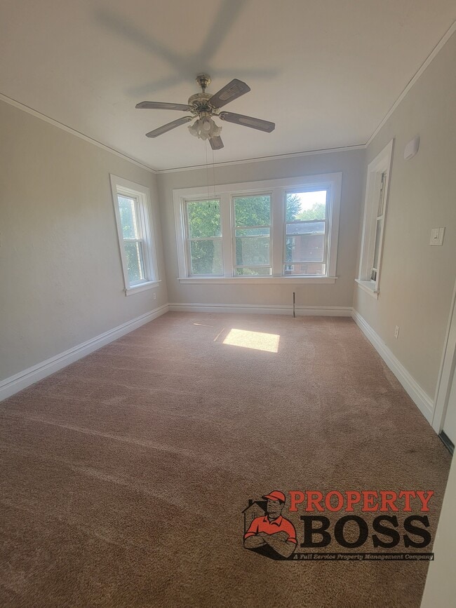 Building Photo - 1325 Marshall St