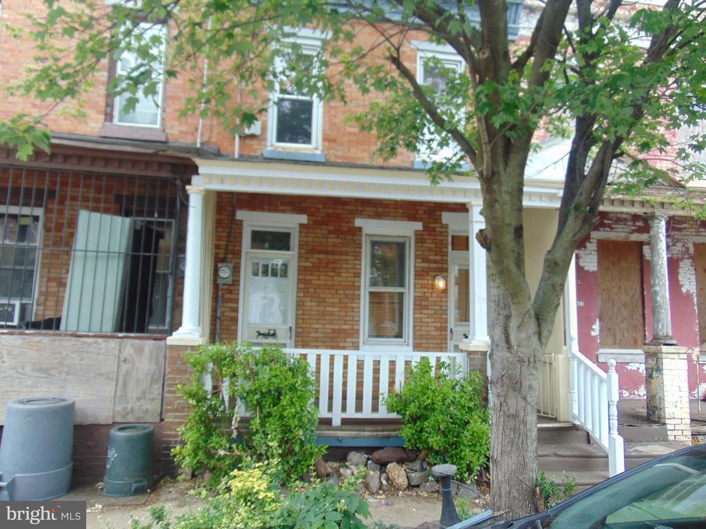 Primary Photo - 805 Princeton Ave