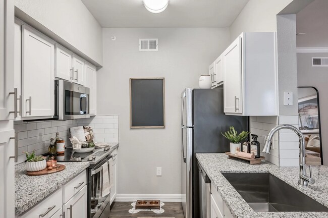 Foto del edificio - Lease Today, Save Tomorrow – $250 Off Move-In