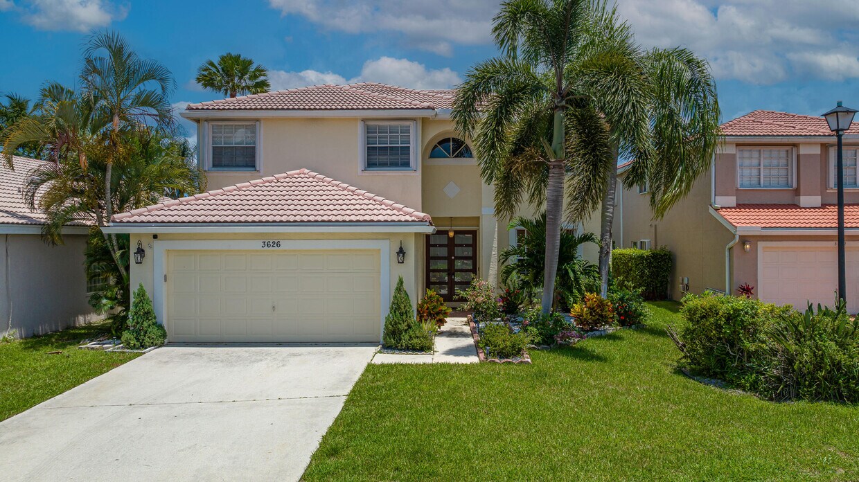 Foto principal - 3626 Newport Ave