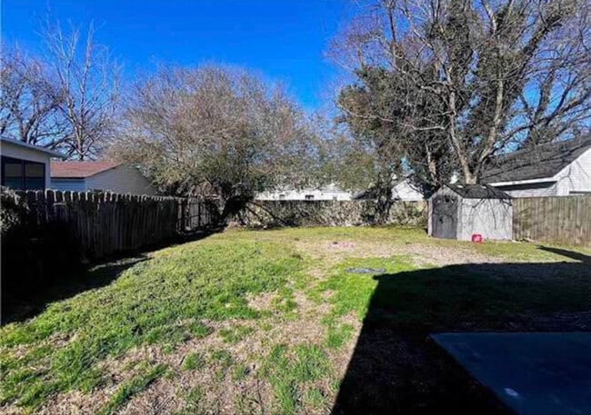 Photo - 306 E Leicester Ave House