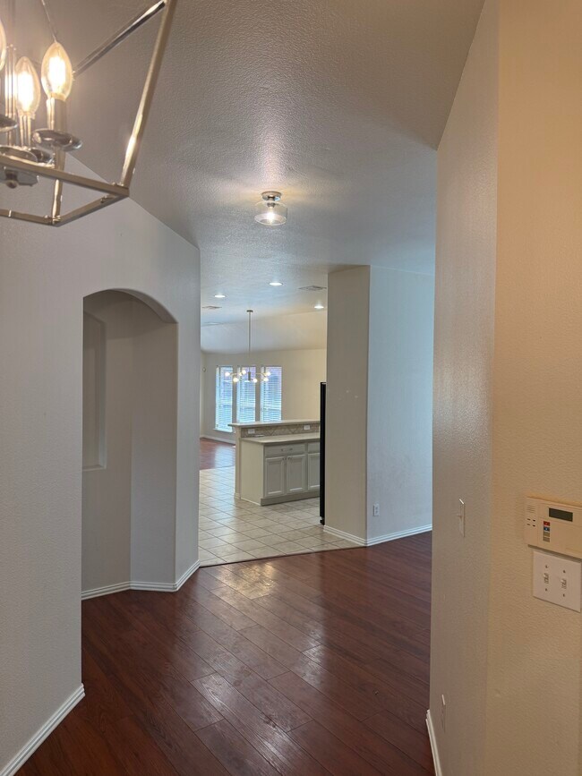 Building Photo - 377 Kirby Dr