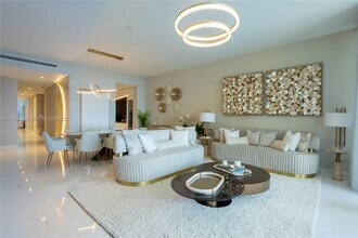 Building Photo - 300 Biscayne Blvd Way