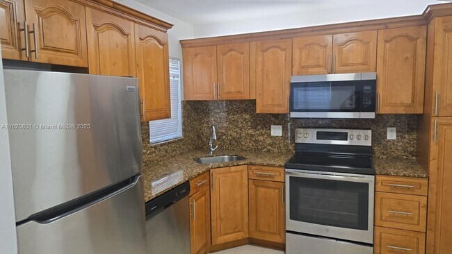 Foto del edificio - 4675 NW 22nd St