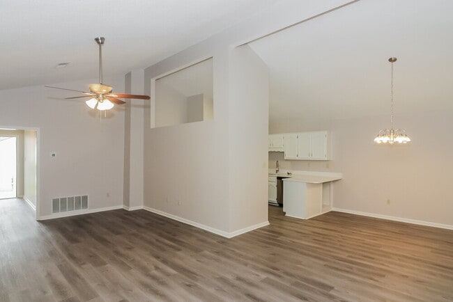 Building Photo - 7196 Atterbury Cir W