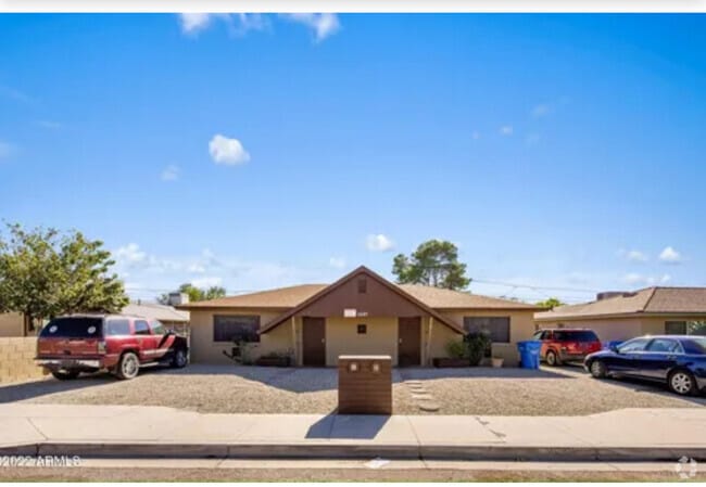 Building Photo - 1567 W Peoria Ave
