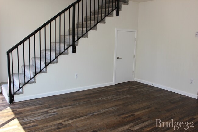 Building Photo - 3206 Bridge St