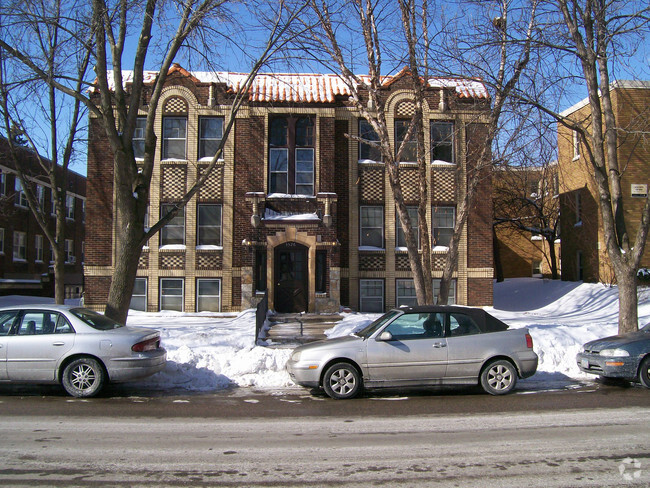 Building Photo - 3526 S Grand Ave