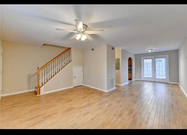 Foto del edificio - 810 Summer Pl NW