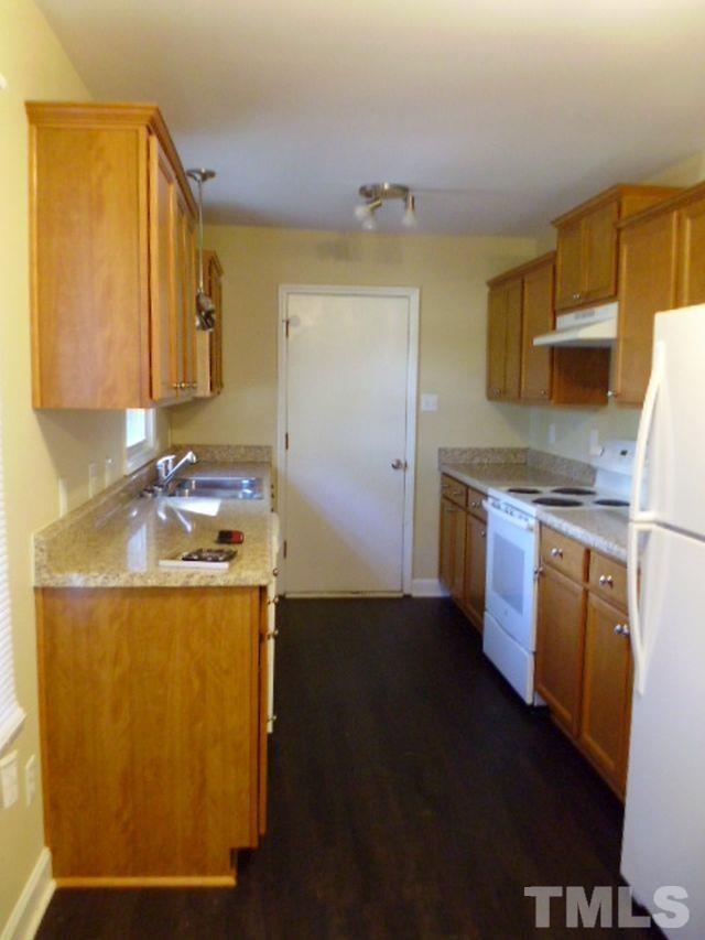 Building Photo - 517 Lakeside Dr