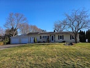 Building Photo - 11 Brookfield Dr