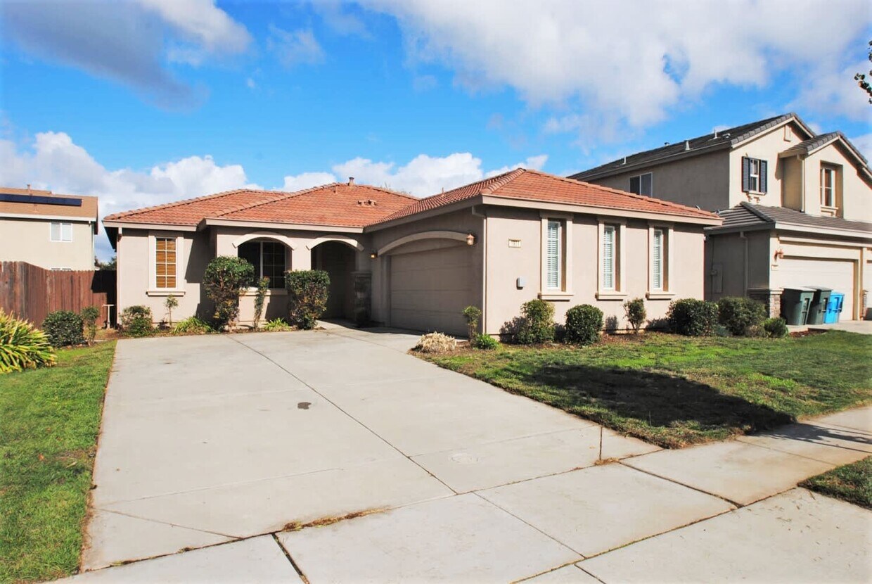 Foto principal - 1901 Pyramid Creek Dr