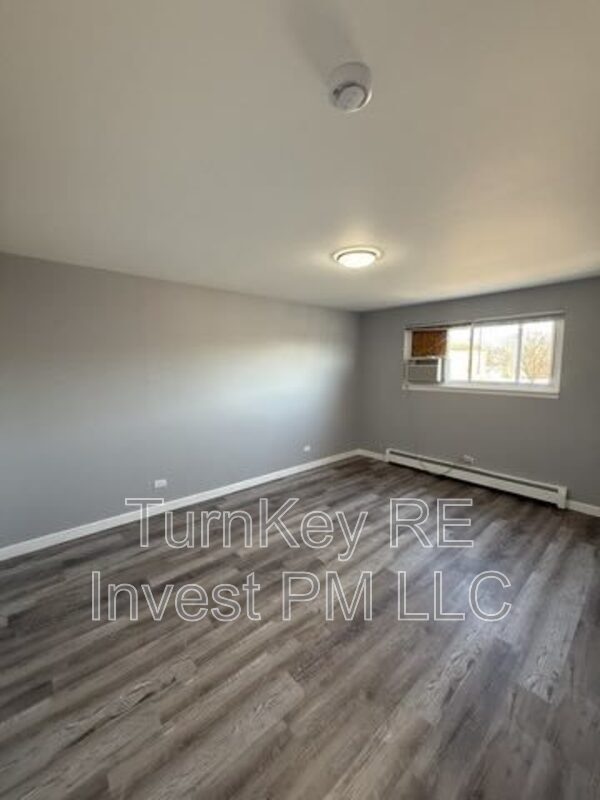 Foto del edificio - 1685 Harbor Ave