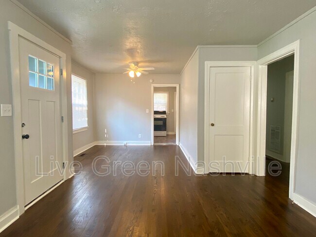 Building Photo - 833 Porter Rd