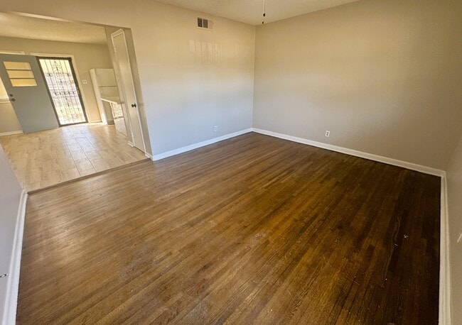 Building Photo - 4577 Gailwood Ave