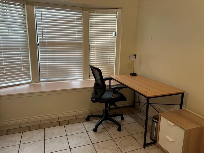 Foto del edificio - 1010 Minturn Ln
