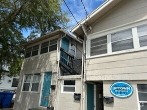 Building Photo - 837 10th Ave N