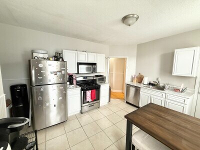 Foto principal - 17 Sachem St