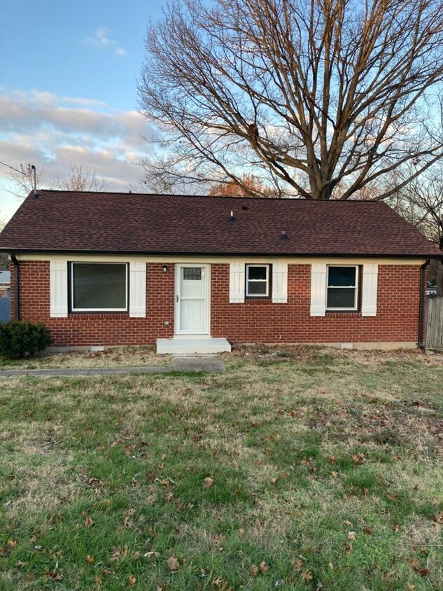 Primary Photo - Mid Century Brick Ranch Home with detached...